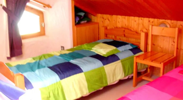 Chalet With 3 Bedrooms in Champagny en Vanoise, With Wonderful Mountai, Prenota Chalet Hotel a Rodano-Alpi con parcheggio, Parcheggio