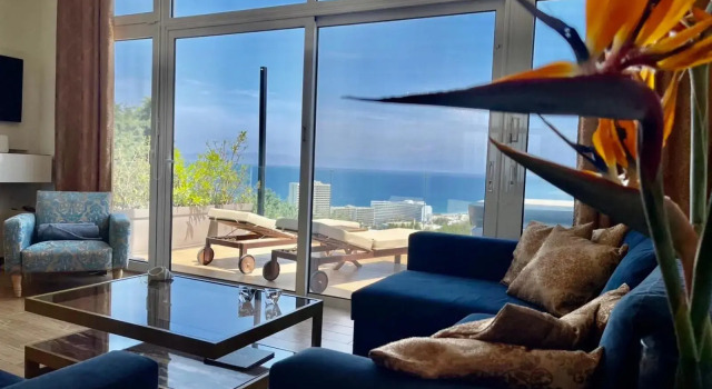 FlyViewFlatsGOLD PrivateHotTub with SeaView