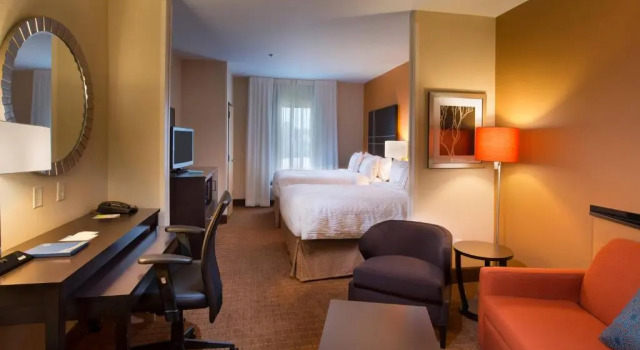 Четырёхместная студия Fairfield Inn & Suites by Marriott Gainesville