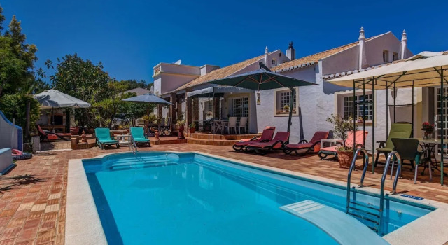 Коттедж All Houses are Located in a Finely Restored Quinta