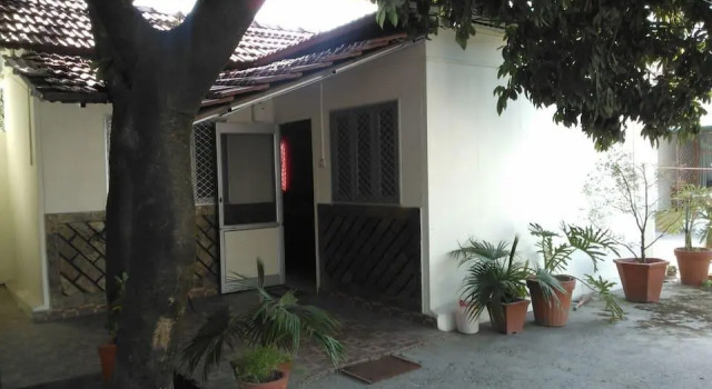 Hotel Sukhsadan, Rezervovat Hotel Déhrádún Uttarakhand