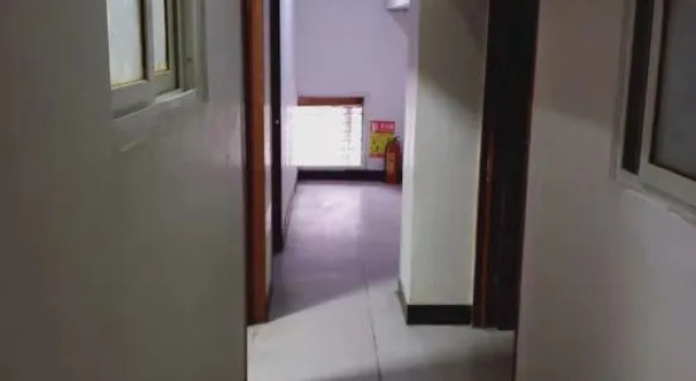 Yilong Jinshan Hotel, Varaa Hotelli Hotellit Sichuan pysäköinnillä, Pysäköinti