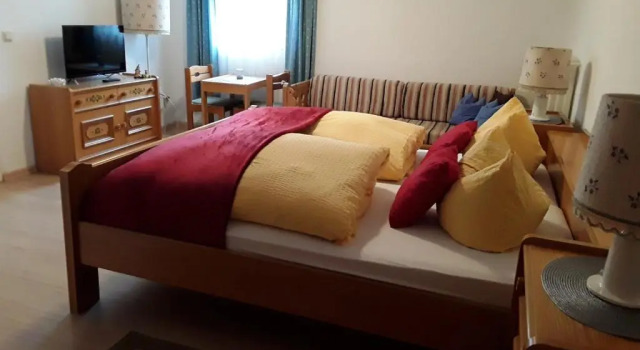 Номер Standard Pension Waldeck Fleckl