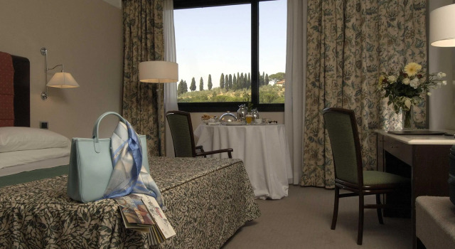 Radisson Blu Hotel, Florence, Book Hotel Hotels in Florence with Parking, Parking