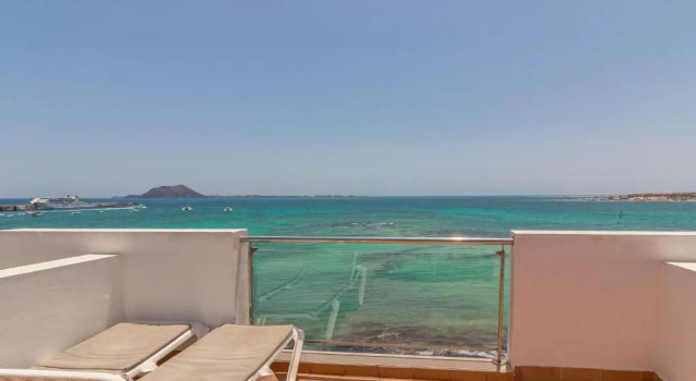 Апартаменты с видом на море Hotel LIVVO Corralejo Beach