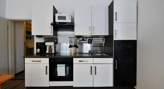 GOOD(wo)MAN'S HOME I, Забронировать Отель Отели 16. Оттакринг с парковкой, Парковка