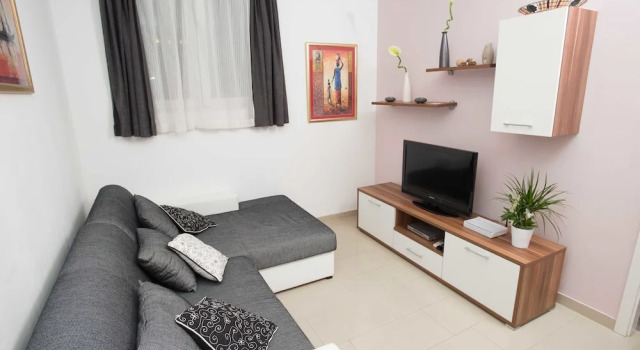 Apartments Mutogras, Varaa Huoneisto Hotellit Split-Dalmatia pysäköinnillä, Pysäköinti