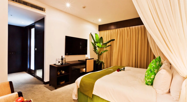 The Loft Seaside Suites