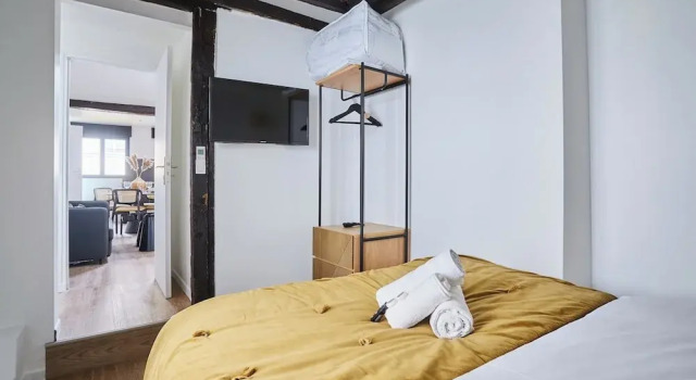 Apartment AC 2 Bedrooms Le Marais Beaubourg, Забронировать Апартаменты/квартира Париж Иль-де-Франс, рядом с Станция метро Rambuteau