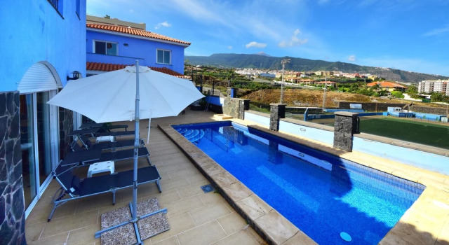 Villa Syrah