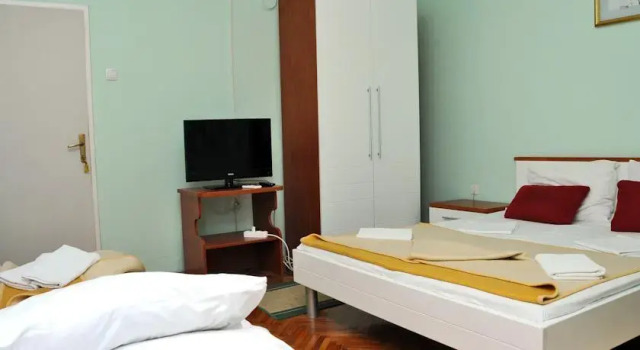 Guest House Prskalo, Забронировать Гостевой дом Гостевые дома Макарска, рядом с Набережная Рива (Макарска), Гостевой дом