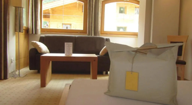 Полулюкс Hotel des Alpes