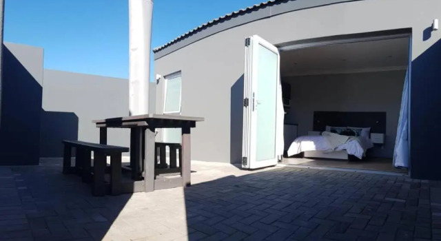 Апартаменты Wanderlust Private Studio Apartment