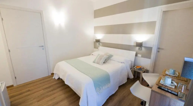 Deluxe Doppel Zimmer mit Balkon Suite Simonetta