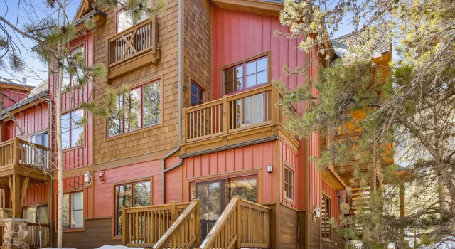 #1711 The Seasons at Keystone 3 Bedroom Townhome - Close to Ski and Convention Center