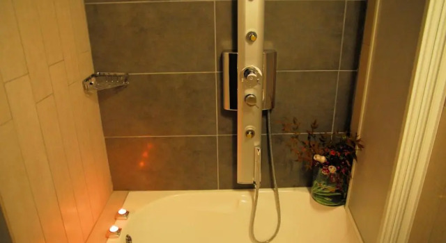 Трёхместный номер Standard Paris Hotel