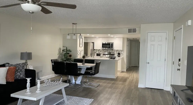 Modern Luxury Apartment Close Disney