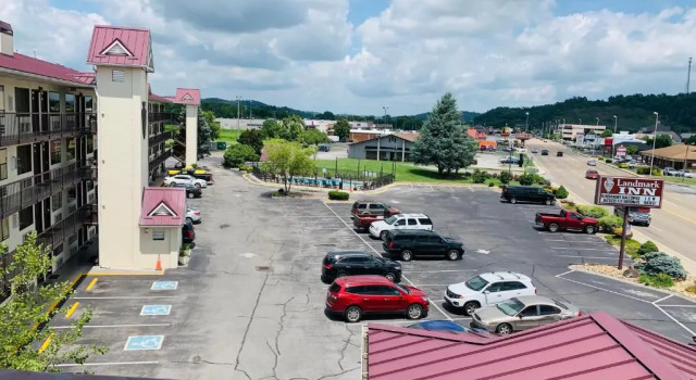 Номер Deluxe Landmark Inn On The River Sevierville