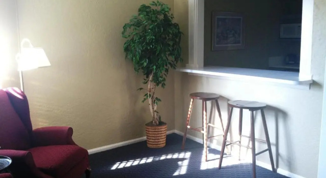 Studio Senate Luxury Suites