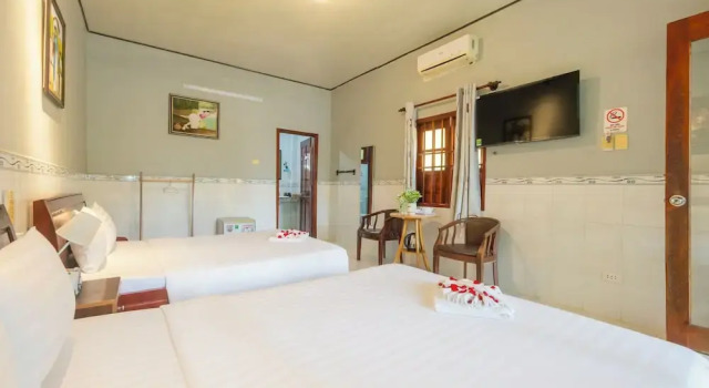 Трёхместный номер Standard с видом на сад Green Bungalow Garden - Quiet Tropical Retreat, 5 Min To Beach