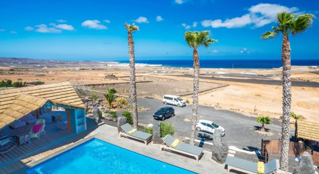 Вилла Villa Palacio and Yurt - 2 Pools - Hot Tub - Fantastic Sea Views