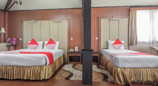 Люкс OYO 1090 Hotel Anging Mammiri Makassar