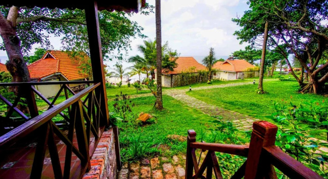 Бунгало Deluxe с балконом и с видом на море Phu Quoc Eco Beach Resort