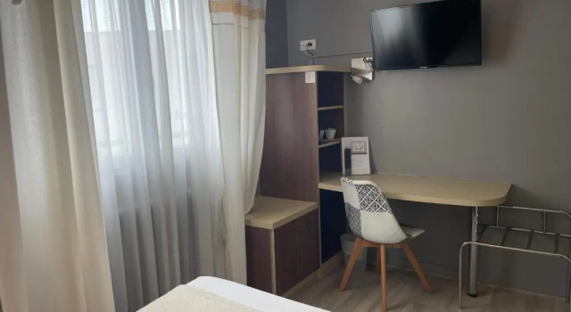 Двухместный номер Standard с частичным видом на море Acadie Saint Victor - Hôtel restaurant -Face mer- Châtelaillon plage