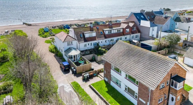 Апартаменты Warminster Apartment Bliss on the bay just a stone's throw away