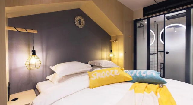 Номер Standard Hotel With Urban Deli