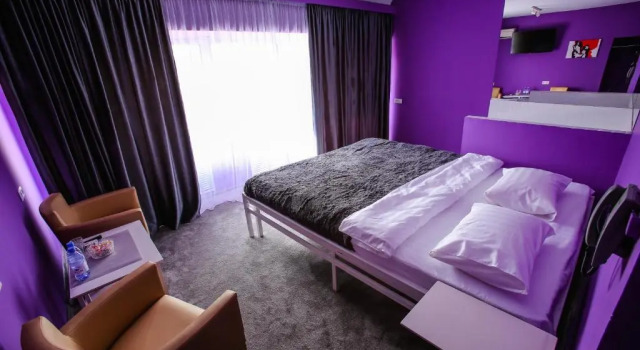 4 Rooms