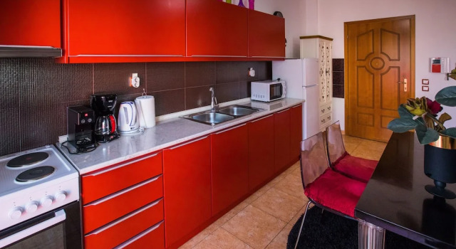 Апартаменты Deluxe с балконом и с видом на город LUXURY SUITES - parking , central suites
