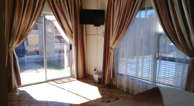 Sweet Dreams Guesthouse, Book Hotel Kimberley Northern Cape
