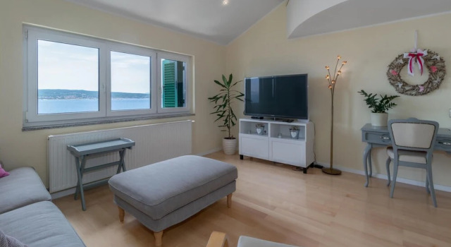 Beautiful Apartment in Crikvenica With 2 Bedrooms and Wifi, Забронировать Апартаменты/квартира Отели Приморско-Горанской жупания с парковкой, Парковка
