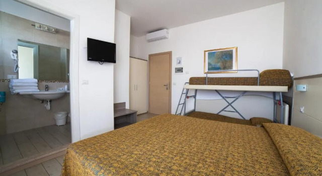 Четырёхместный номер Hotel St Gregory Park by OasiGroup Hotels