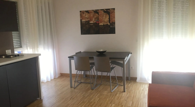Vialeromadodici Rooms & Apartments, Prenota Appartamento Hotel a Veneto con piscina, Piscina