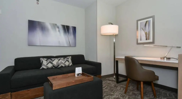 Студия SpringHill Suites by Marriott Charlotte City Center