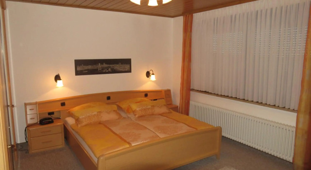 Ferienwohnung Panoramablick, Забронировать Отель Отели Айфель с парковкой, Парковка