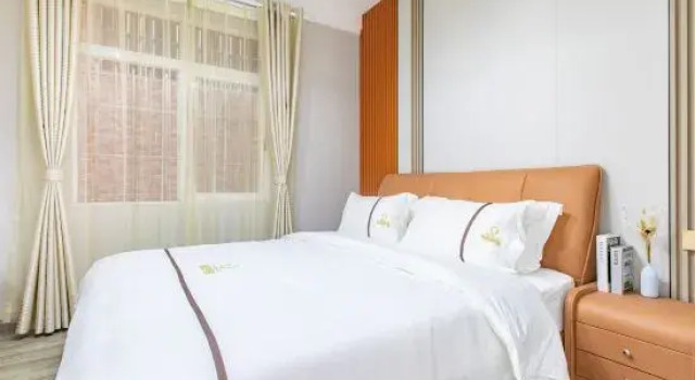 E Ten Fist E-Sports Hotel (Qinghui Garden Huagai Road Pedestrian Street), Book Hotel Foshan Foshan Area
