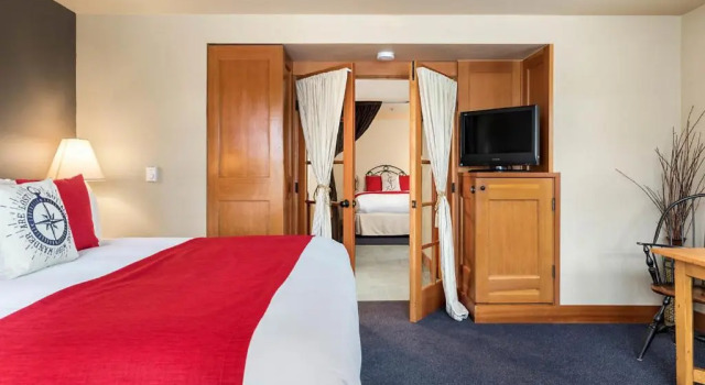 Люкс с 2 комнатами La Conner Channel Lodge