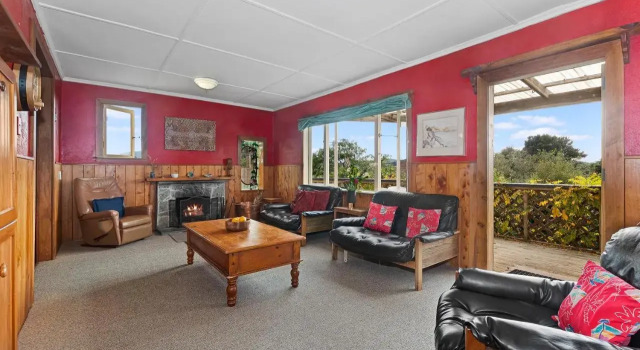 Beachy Bach - Mangawhai Heads Holiday Home