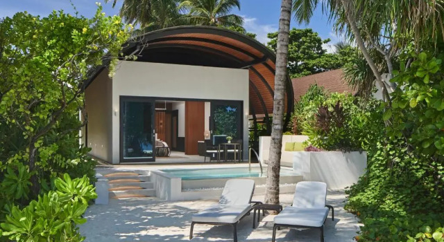 Двухместная Villa Deluxe Beach Pool The Westin Maldives Miriandhoo Resort