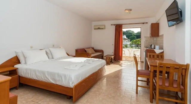 Студия Goudelis Apartments