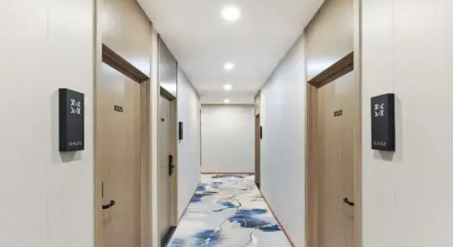 Xinbei Hotel (Shenzhen Luohu Shuibei Jewelry City Branch), Rezerwuj Hotel Hotele w Shenzhen z parkingiem, Parking