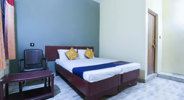 SPOT ON 67156 Malang Lodge