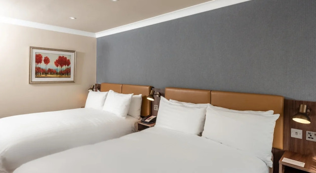 Четырёхместный номер Standard Holiday Inn Dover by IHG