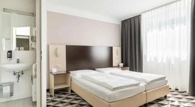 Двухместный номер Standard Premier Inn Wien City Hauptbahnhof