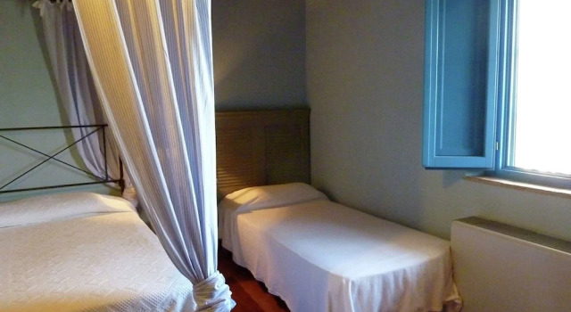 Quaint Holiday Home With Swimming Pool, Garden and Barbecue, Book Hotel Cerreto Guidi 