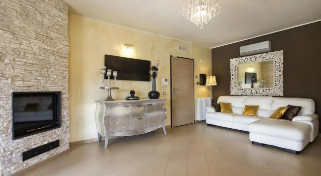 Villa Paradiso with swimming pool large garden and tennis court, Buchen Sie Villa Alghero Sardinia North
