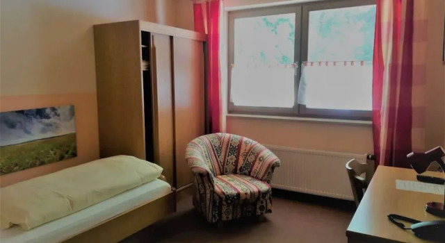 Landgasthof Schwarz, Book Hotel Windsbach Franconian Lake District